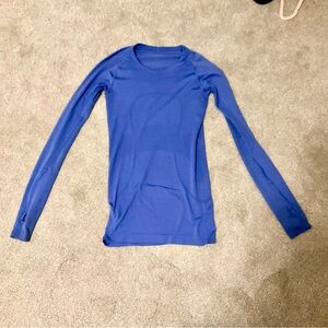 100% AUTHENTIC LONG SLEEVE LULU TOP!!